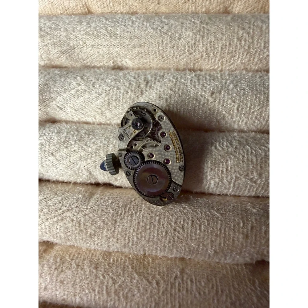 Antique Swiss 16 Jewel Mechanical Watch Movement & Engraved Case for Repair